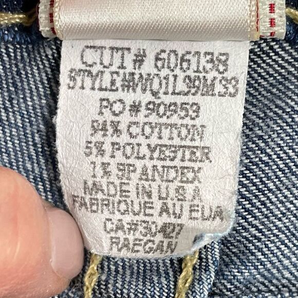 True Religion Raegan Low Rise Bell Bottom Flare Gold Back Patch Jeans Size 32 - Picture 6 of 7